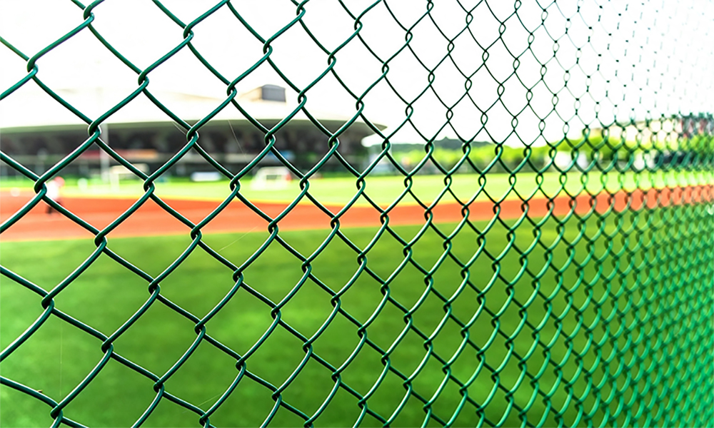 PVC coated chain link fence for sports court.jpg