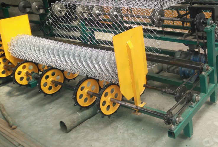 Chain Link Fence Mesh Rolling Machine