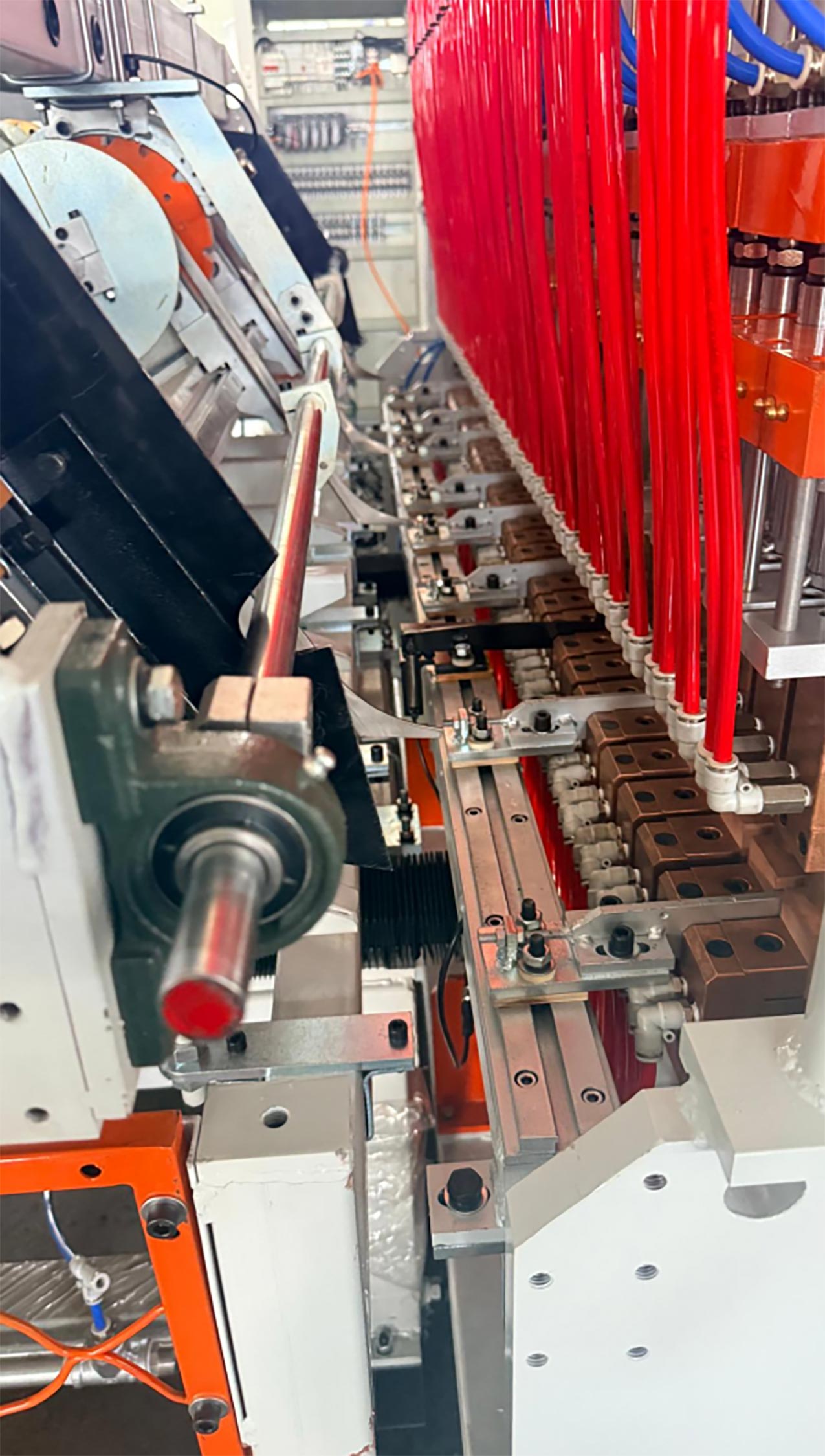 Welded pneumatic couplings